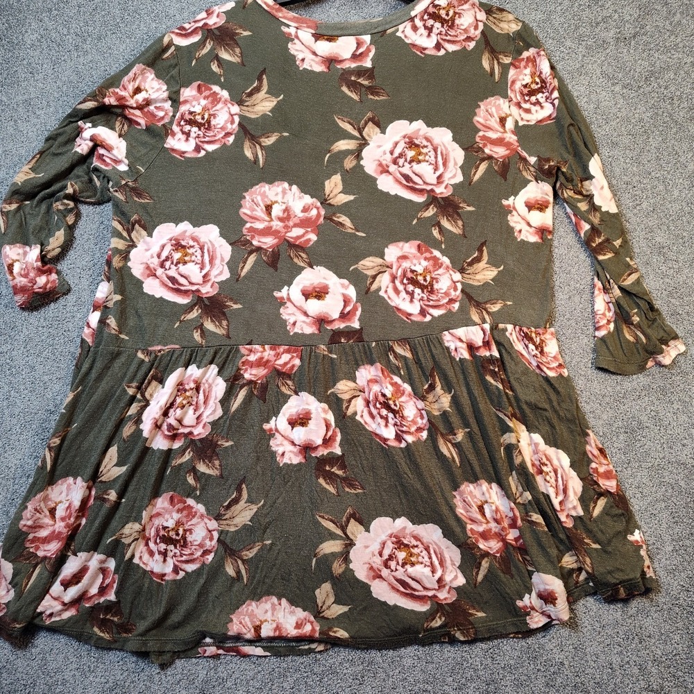 Tennessee Honey Me Boutique Size L Rose Tunic Top With Lace Trim Lightweight